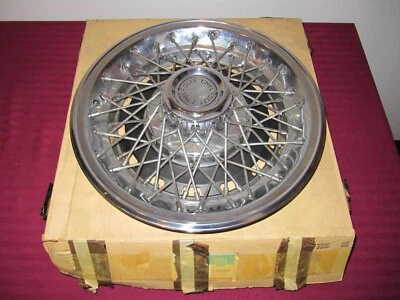 "Cubierta de rueda tapacubos de alambre Chevrolet Nova 14"" GM 465078 NUEVO DE STOCK" Foto 1 de 4