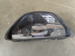 Mercedes Benz W203 Tacho Kombiinstrument A2035403911 - Bild 1 von 7