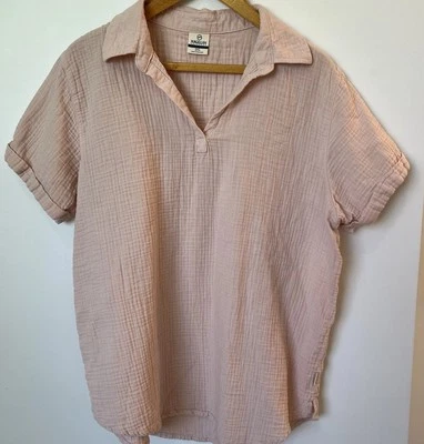 Magellan Exterior Mujer 2X Algodón Rosa Claro Cuello en V Barton Creek Manga Corta Foto 1 de 4