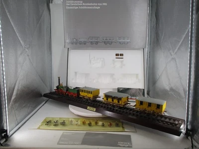 Märklin Spur 1 5751 Jubiläumszug mit Dampflok Der Adler Analog mit Sockel in OVP - Bild 1 von 4