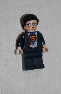 Lego DC Super Heroes Minifigure SH083 Clark Kent Superman - Picture 1 of 3