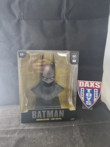 McFarlane DC Direct Batman Capucha Réplica Escala 1:3 Arkham Asylum Nuevo - Imagen 1 de 3