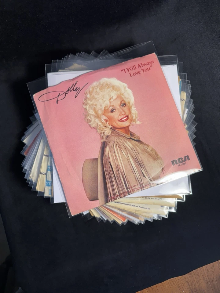 26 COUNTRY RECORDS - Premium Lot 45rpm 7” Vinyl Singles DOLLY/WILLIE/MERLE/etc!! - Image 1 of 4
