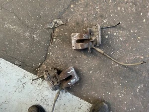 PINZA DE FRENO TRASERO MERECEDES CLASE B W246 DEL LADO DEL PASAJERO - Imagen 1 de 4