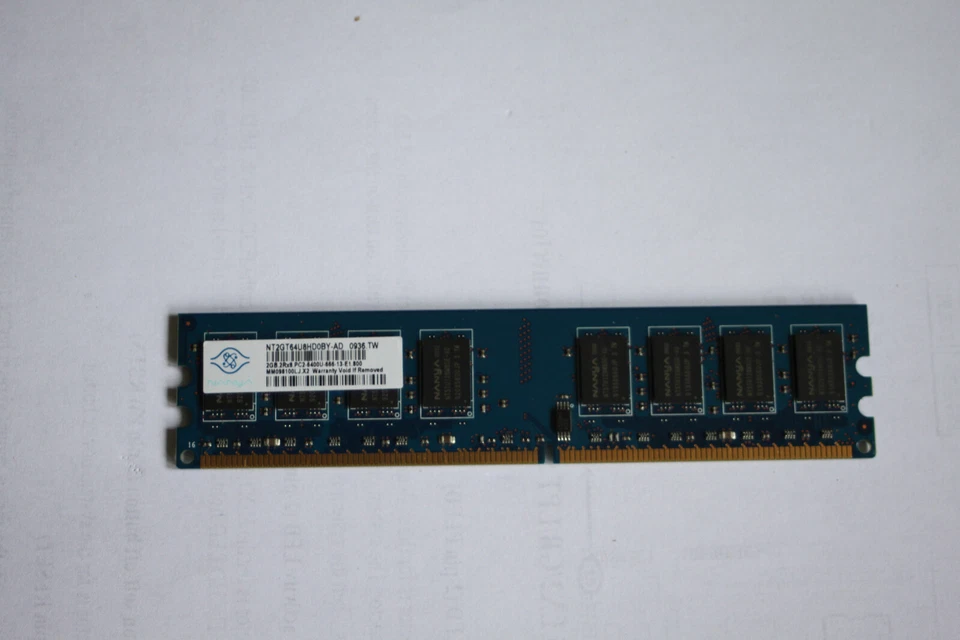 Nanya NT2GT64U8HD0BY-AD 2GB 2RX8 PC2-5400U 800 MHZ PC Memory - Image 1 of 2