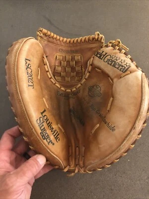 Pre-Owned Louisville Slugger Catchers Glove Mitt LSC202T H&B Korea RHT (read) - Image 1 of 4