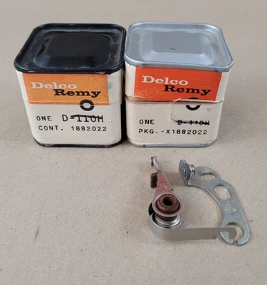 2 New NOS 1941-42 1946-48  CHEVROLET 6 CYL IGNITION POINTS DELCO 1882022 D110H - Image 1 of 4