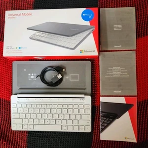 New Microsoft Universal Mobile Keyboard M/N 1671 for iPad iPhone Android Windows - Picture 1 of 11