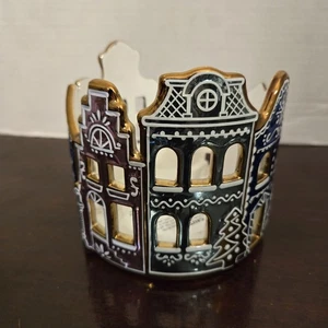 Bath & Body Works Ceramic Gingerbread House 3 Wick 14.5 Oz Candle Holder - Picture 1 of 9