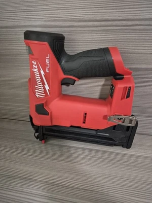 Milwaukee 2541-20 M12 FUEL 12V 18 Gauge Compact Brad Nailer - Image 1 of 4
