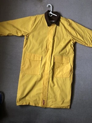 Gabardina de lluvia reversible vintage Marlboro Unlimited Gear talla L Foto 1 de 4