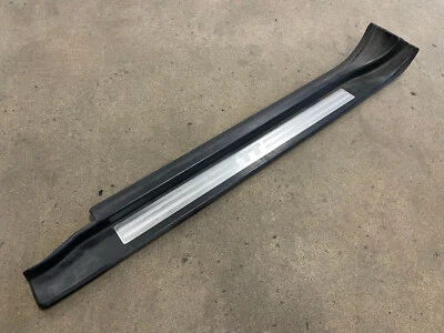 Listón de entrada izquierdo Audi TT 8N Coupe revestimiento espacio para los pies 8N0853491 Foto 1 de 4