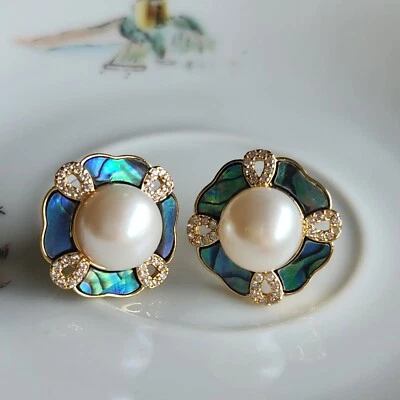 Aretes de perlas naturales con halo de abulón de 3/4 pulgadas enchapados en oro amarillo sobre plata Foto 1 de 4