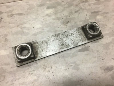 Tuerca de montaje del brazo de control delantero Porsche 911 964 993 964.341.015.00 96434101500 G7 Foto 1 de 4