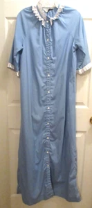 Vintage~Models Coat Brand~Ladies House Robe~Light Blue~Tiny White Dots~Ruffles - Picture 1 of 12