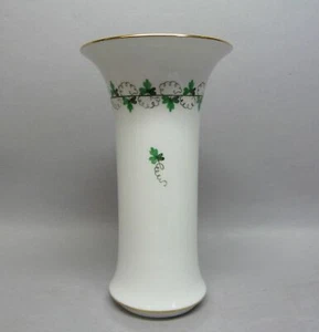 (H6669) Herend Vase ,' Petersilie Dekor ', Goldrand, 1. Wahl, Höhe ca. 16,7 cm - Picture 1 of 4
