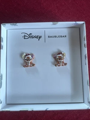 Aretes Baublebar x Lilo & Stitch Navidad estrás puntada de pan de jengibre Foto 1 de 2