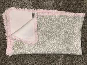 Manta de bebé Carter's Hearts/rayas rosas y volantes de algodón - Imagen 1 de 6