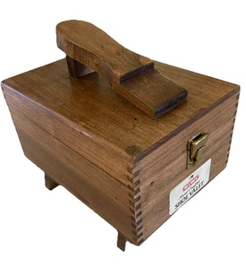 Vintage Kiwi HandCrafted Shoe Valet Shoe Shine Dovetailed Wooden Box & 3 Brushes - Picture 1 of 9