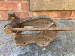 Hills Staines & London HP3-11 Metal, Leather Etc Bench Top Punch - Picture 1 of 4