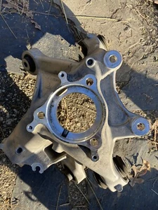 Tesla Model Y OEM Right Rear Suspension Knuckle Spindle 2020-2022 1188416-00-F - Picture 1 of 4