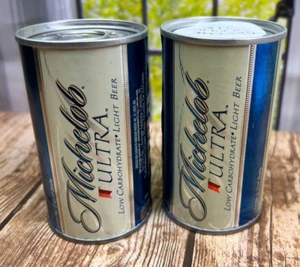Michelob Ultra latas con 2 pelotas de golf (2 latas) N11499 - Imagen 1 de 7