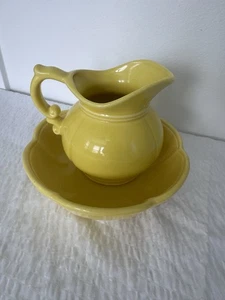 VINTAGE MCCOY POTTERY PITCHER AND WASH BASIN BOWL YELLOW  - Picture 1 of 6