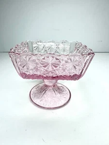Vintage LE Smith Daisy & Button Square ROSEPink Glass Pedestal Dessert Dish/Bowl - Picture 1 of 6