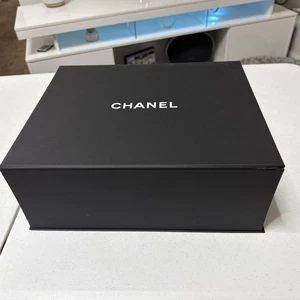 Chanel Pequeño Bolso Vacío Caja de Almacenamiento Magnética y Flores (1262) - Imagen 1 de 13