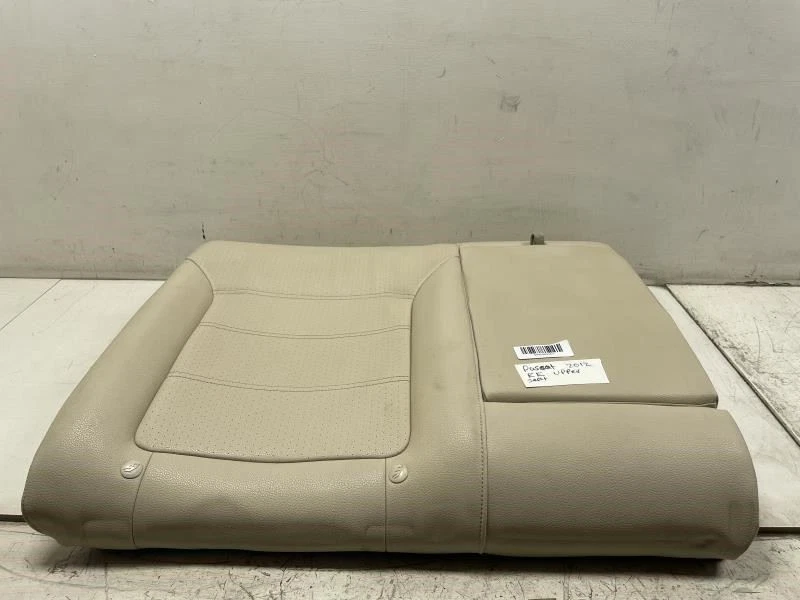Volkswagen Passat SE 2012 cojín asiento superior trasero derecho y central cuero beige Foto 1 de 4