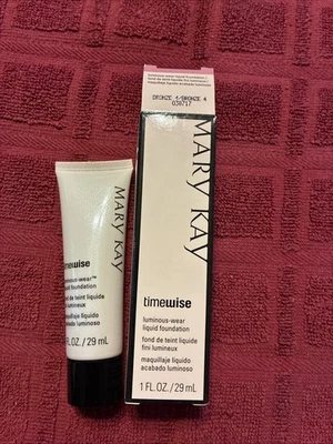 Mary Kay Timewise Luminous Wear Liquid Foundation Bronze 4 038717 Normal to Dry - Image 1 of 3