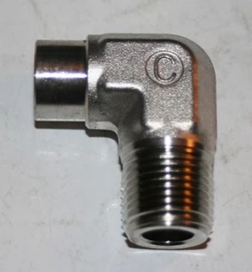 3/8" Socket Weld x 3/8" MNPT SS Elbow (7800 Psi) Cajon Swagelok SS-6-TSW-2-6 - Picture 1 of 5