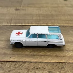 Vintage 1960’s Husky Studebaker Wagonaire Ambulance #30 Made In Great Britain - Picture 1 of 12