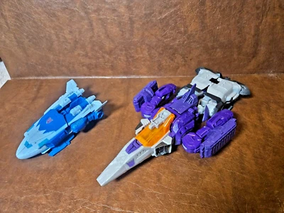 2 Transformers  Titans Return Galvatron Triple Changer & Deluxe Scourge Lot - Image 1 of 3
