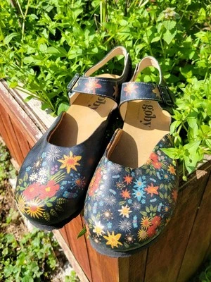 Goby Calceo Vegan Floral Stamp Czuecos Sandalias Bailarinas Hebilla Talla 39 EUC US 8.5 Foto 1 de 4