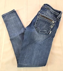 Pantalones de mezclilla MISS ME lavado medio tiro bajo firma ajustados azules para mujer talla 26 - Imagen 1 de 12