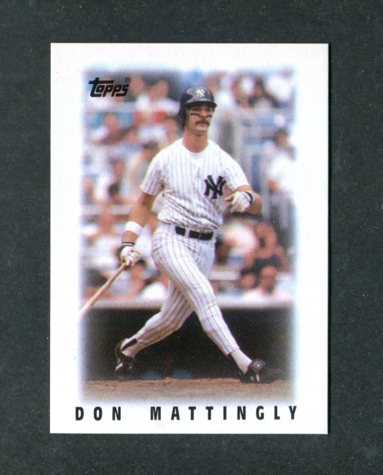 Don Mattingly New York Yankees MINI LEADERS 1986 Topps MLB Baseball Card #28 - Image 1 of 2