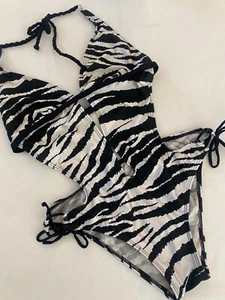 Traje de baño Dumpling Daisy's traje de baño de una pieza blanco y negro para mujer talla M - Imagen 1 de 5