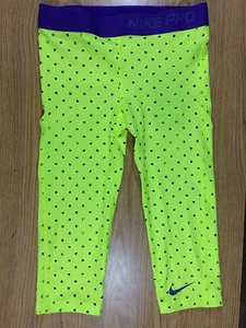NEW NIKE GIRL'S PRINTED PRO CAPRI SHORTS BRIGHT GREEN KID 677618 702 - Picture 1 of 2