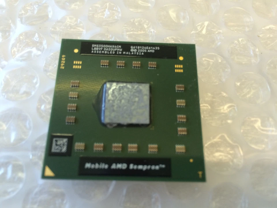 Processore AMD Sempron 3500+ SMS3500HAX4CM 1.80GHZ 800MHz 512KB Socket-S1 @ - Immagine 1 di 1