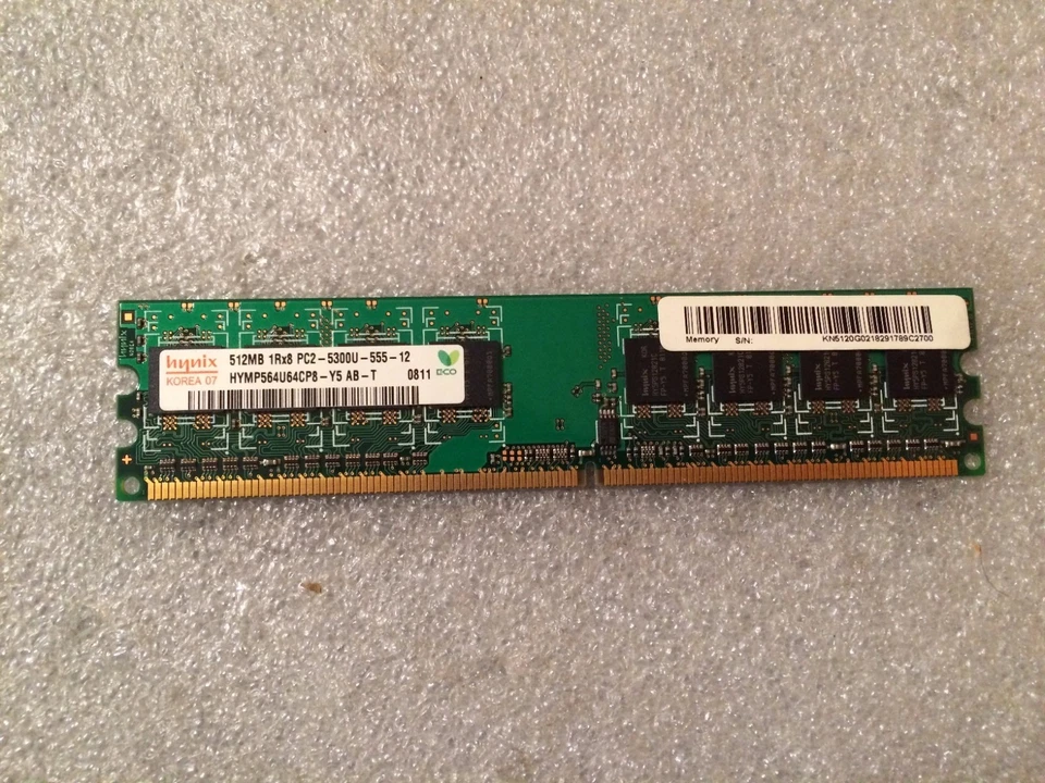 Memoria DDR2 Hynix HYMP564U64CP8-Y5-AB-T 512MB PC2-5300 667MHz CL5 240 Pin - Immagine 1 di 1