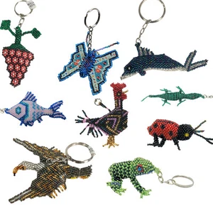 Portachiavi con perline in vetro fatti a mano dal Guatemala commercio equo e solidale più stili - Foto 1 di 9