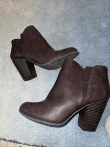 Fergalicious Punch Heeled 8 M Stiefeletten Aubergine Lila Dunkelbeere Leder - Bild 1 von 8