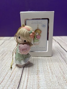 Love is the best gift of all Precious moments holiday ornament 2011 - Picture 1 of 8