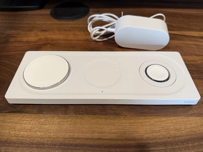 Almofada de carregamento sem fio Belkin BOOST↑CHARGE PRO 3 em 1 para iPhone 16 15 14 branca - Imagem 1 de 4