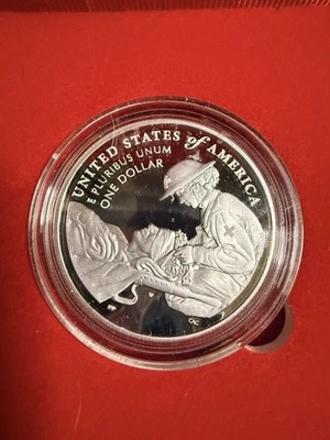 2022-W Purple Heart Hall of Honor $1 Silver Proof Dollar   VIN3 - Image 1 of 3