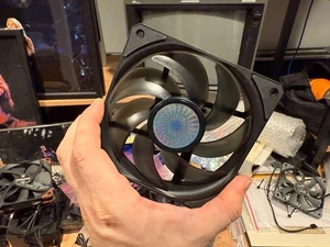 Cooler Master SickleFlow 120 Cooling Fan 120mm DF1202512RFMN - Picture 1 of 2