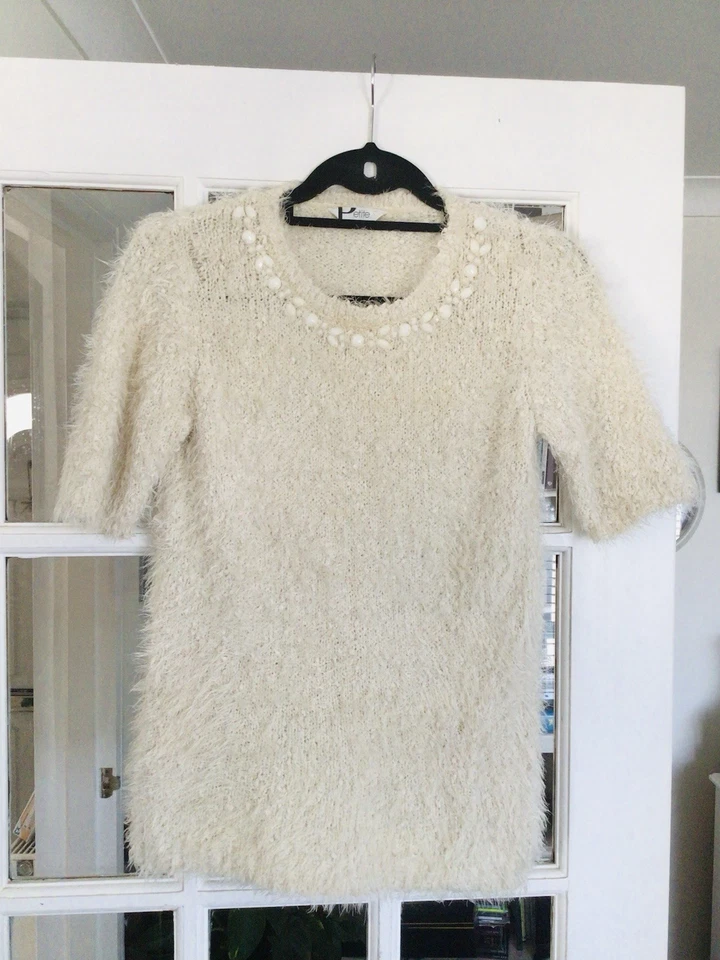 SOFT FLUFFY CREAM SHORT SLEEVE SWEATER GENEROUS SIZE 8 - Image 1 of 2