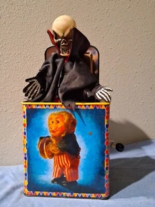 Animated Vampire Dracula Skeleton Jack N Box Halloween Prop Toy - Picture 1 of 6
