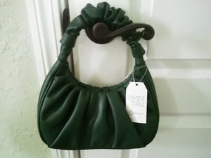 Time and Tru Damen Kunstleder Handtasche Geldbeutel Grün Scrunchie Schultertasche Neu mit Etikett - Bild 1 von 3